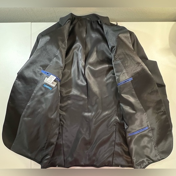 Kenneth Cole Reaction TECHNI-COLE Performance Notch Lapel Tuxedo, Black, 42R - Picture 12 of 12